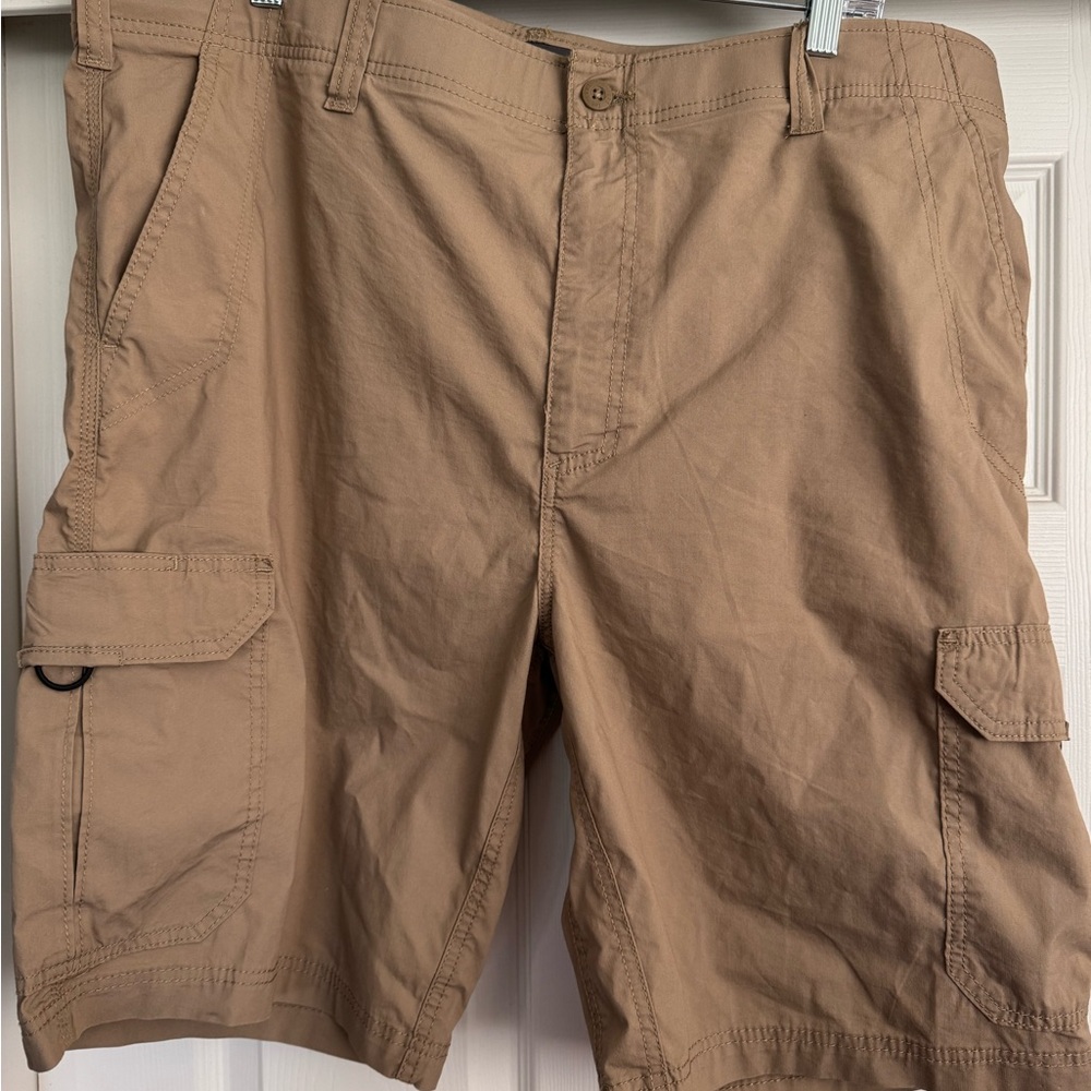 Lee Men's Extreme Motion Tan Cargo Shorts